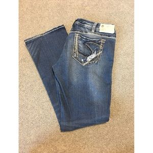 Silver Jeans Co. Suki Mid slim Boot. W30/L31